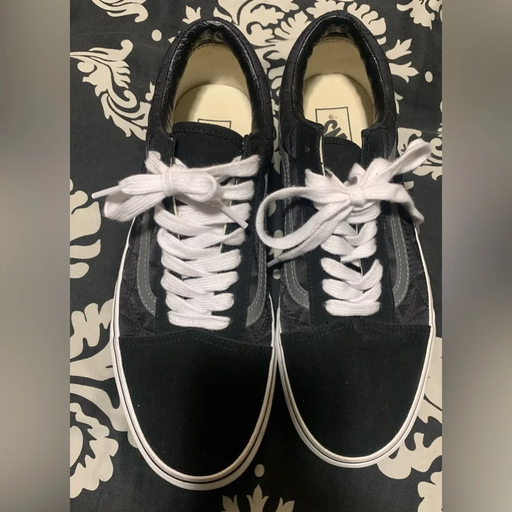 Vans Men’s Black Quilted Sneakers